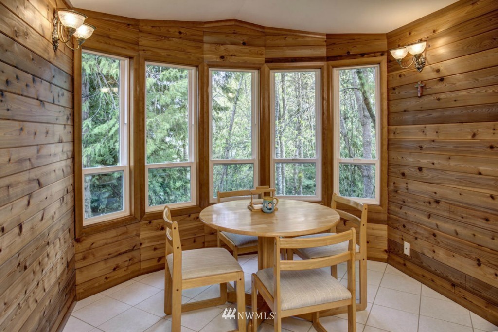 811 Edmonds Street Edmonds, WA 98020 - Photo 8 of 24