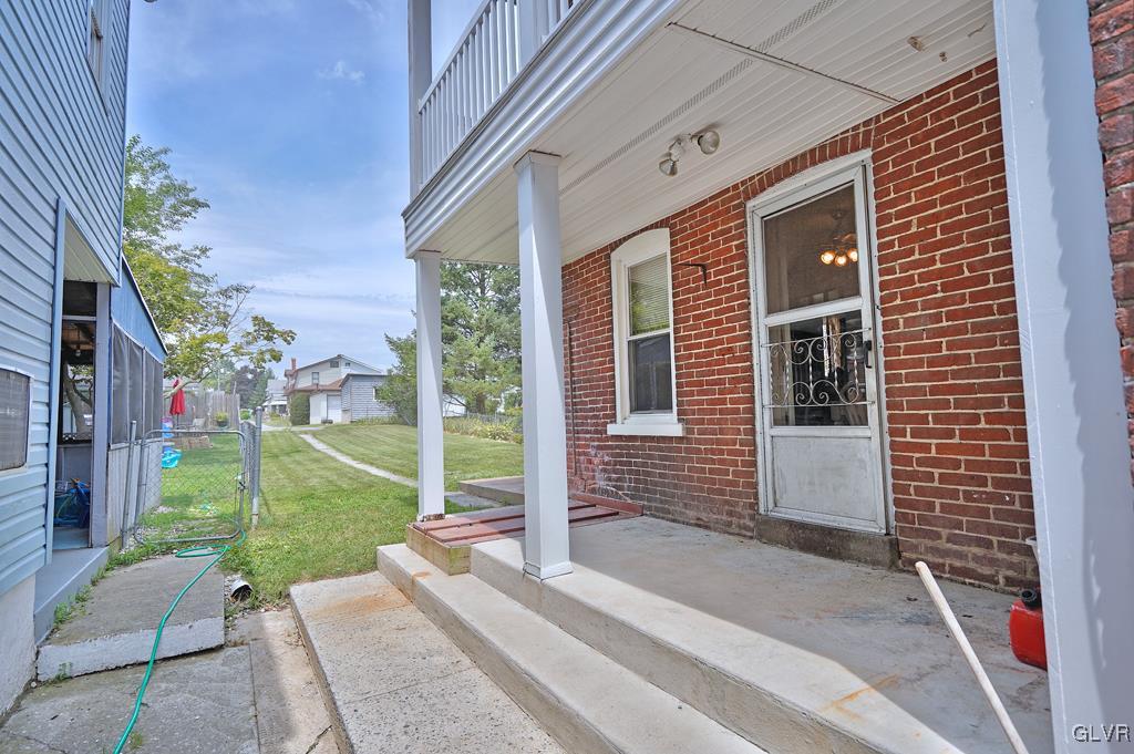 667 Ridge Street Emmaus, PA 18049 - Photo 4 of 26 Gallery Image 4