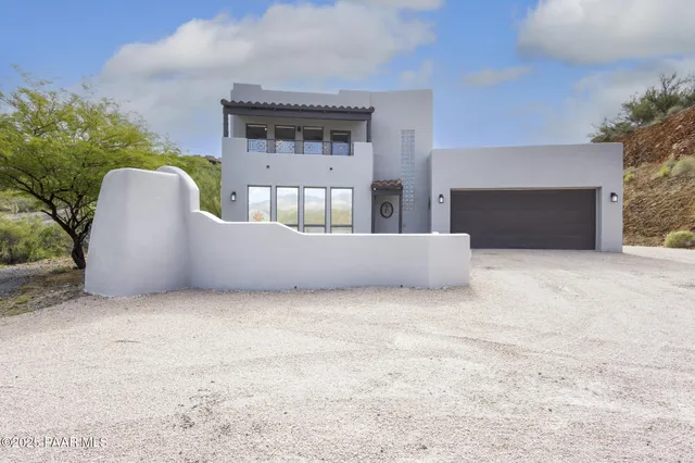a view of an outdoor space with seating area