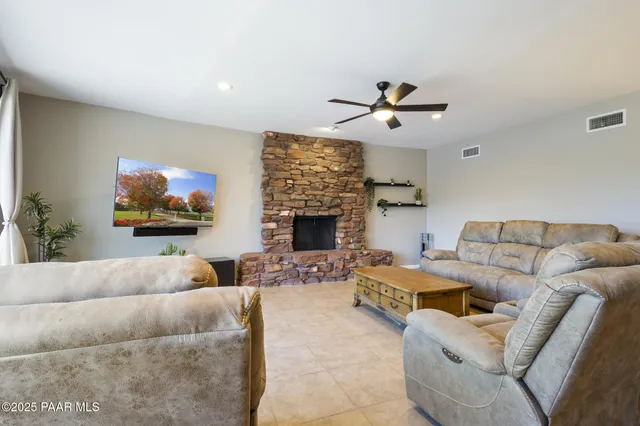 $774,900 | 35310 Pinnacle Place, Black Canyon City, AZ 85324