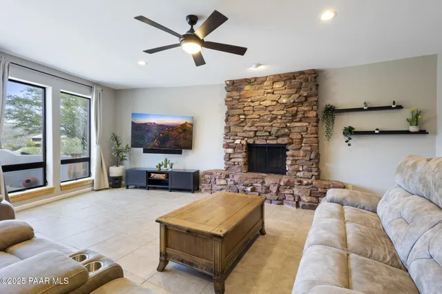 $774,900 | 35310 Pinnacle Place, Black Canyon City, AZ 85324