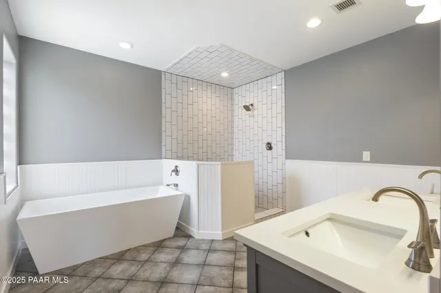 $774,900 | 35310 Pinnacle Place, Black Canyon City, AZ 85324