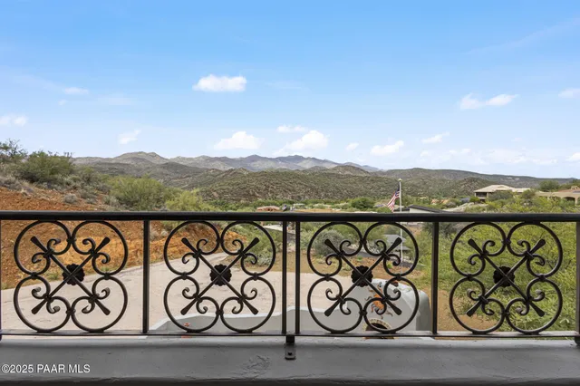 $774,900 | 35310 Pinnacle Place, Black Canyon City, AZ 85324