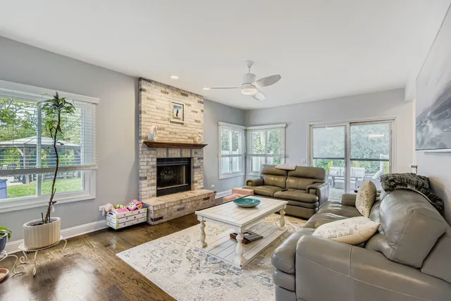 $3,800 | 53 Falcon Place, Westmont, IL 60559