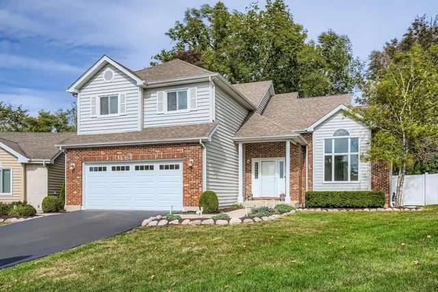 $3,800 | 53 Falcon Place, Westmont, IL 60559