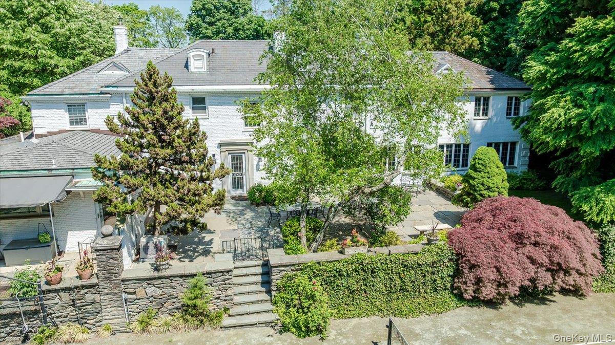 126 Station Road Great Neck, NY 11023 - Photo 39 of 49