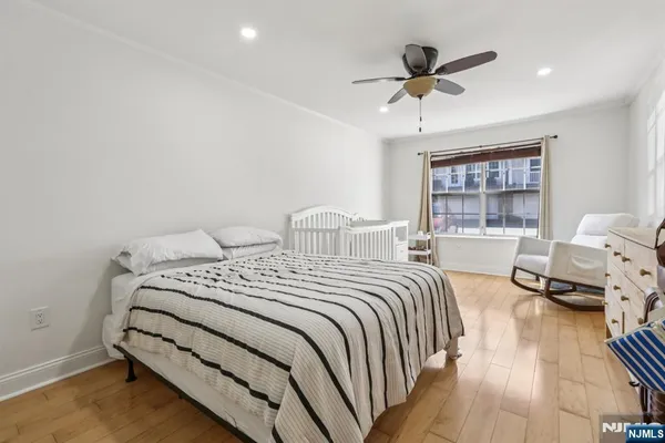 $589,000 | 400 Crown Court, Unit 561, Edgewater, NJ 07020