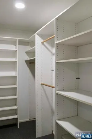 $589,000 | 400 Crown Court, Unit 561, Edgewater, NJ 07020