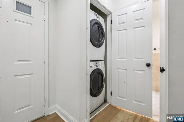 $589,000 | 400 Crown Court, Unit 561, Edgewater, NJ 07020