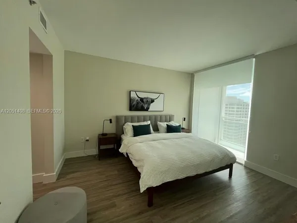 $6,000 | 951 Brickell Avenue, Unit 1706, Miami, FL 33131