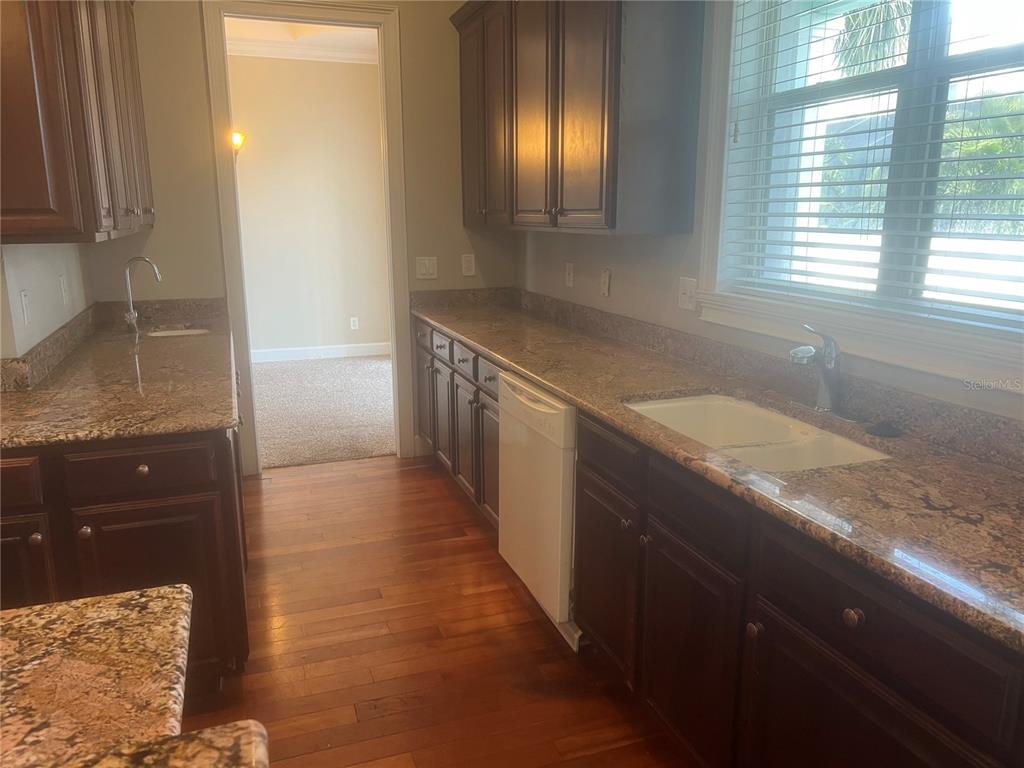 6573 Simone Shores Circle Apollo Beach, FL 33572 - Photo 12 of 54