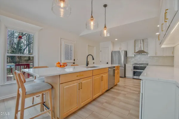 $595,000 | 2547 Comanche Trail, Hillsborough, NC 27278