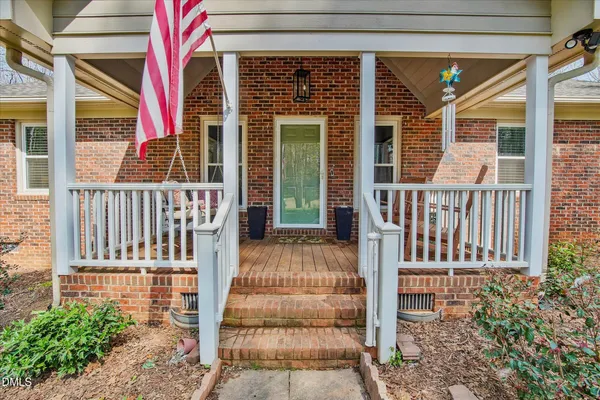 $595,000 | 2547 Comanche Trail, Hillsborough, NC 27278