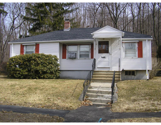 47 Knowles Road Worcester, MA 01602 - Photo 1 of 9 Gallery Image 1