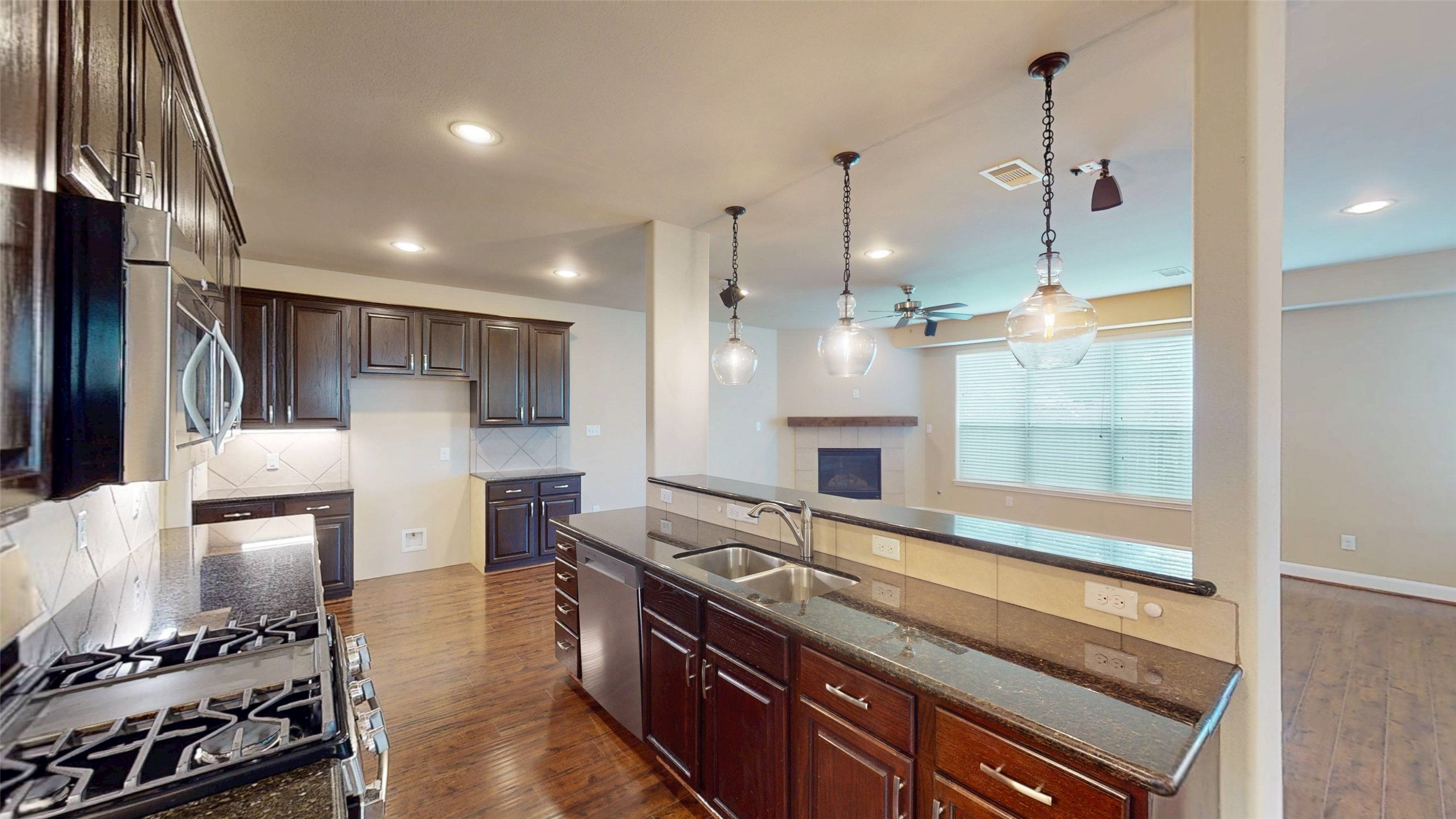 9230 Drewberry Street Houston, TX 77080 - Photo 8 of 31