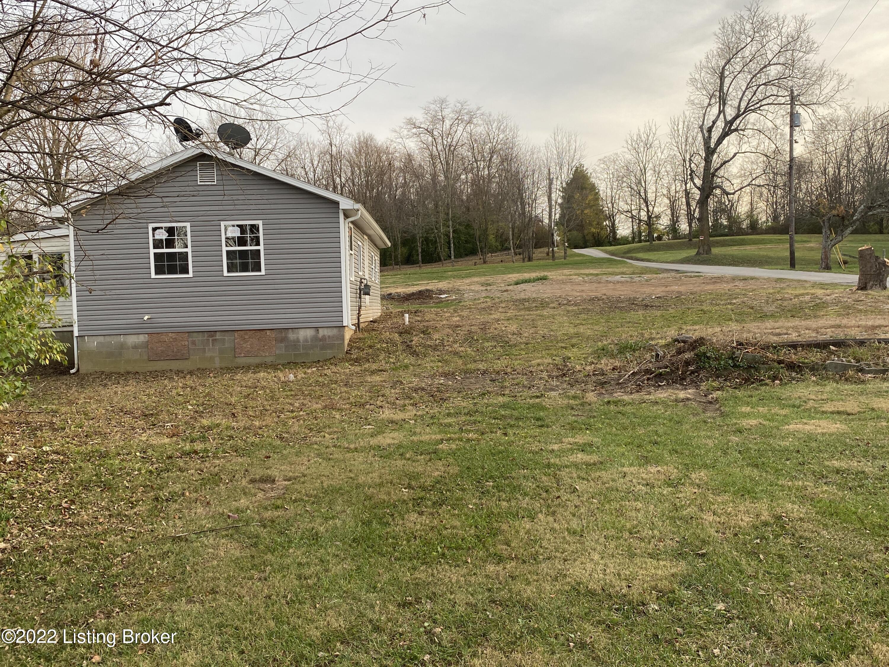 20 Cemetery Road New Castle, KY 40050 - Photo 20 of 23 IMG_2978