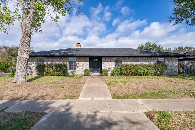 $375,000 | 4702 Champions Drive, Corpus Christi, TX 78413