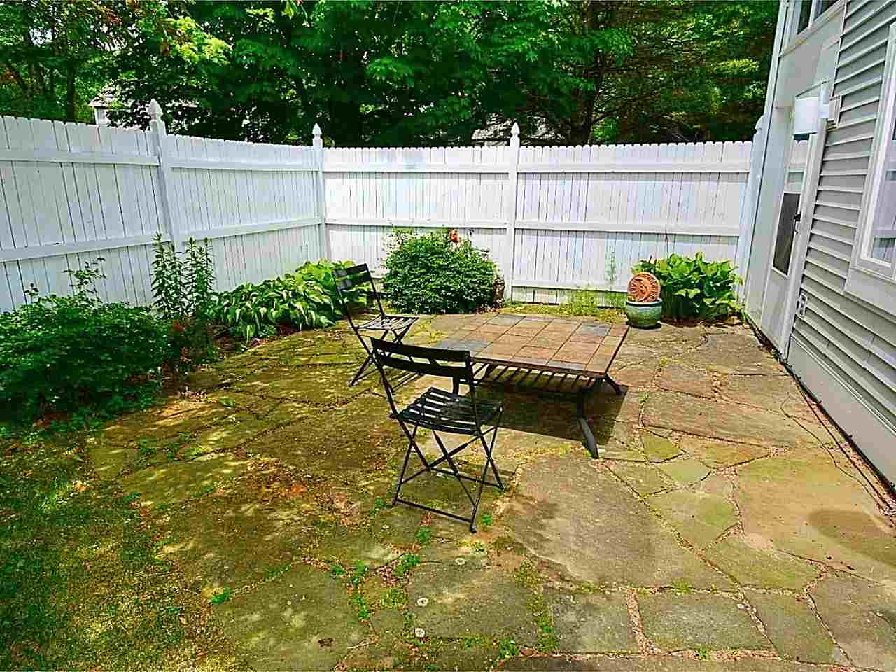 87 Cumberland Road Burlington, VT 05408 - Photo 5 of 22 Gallery Image 5