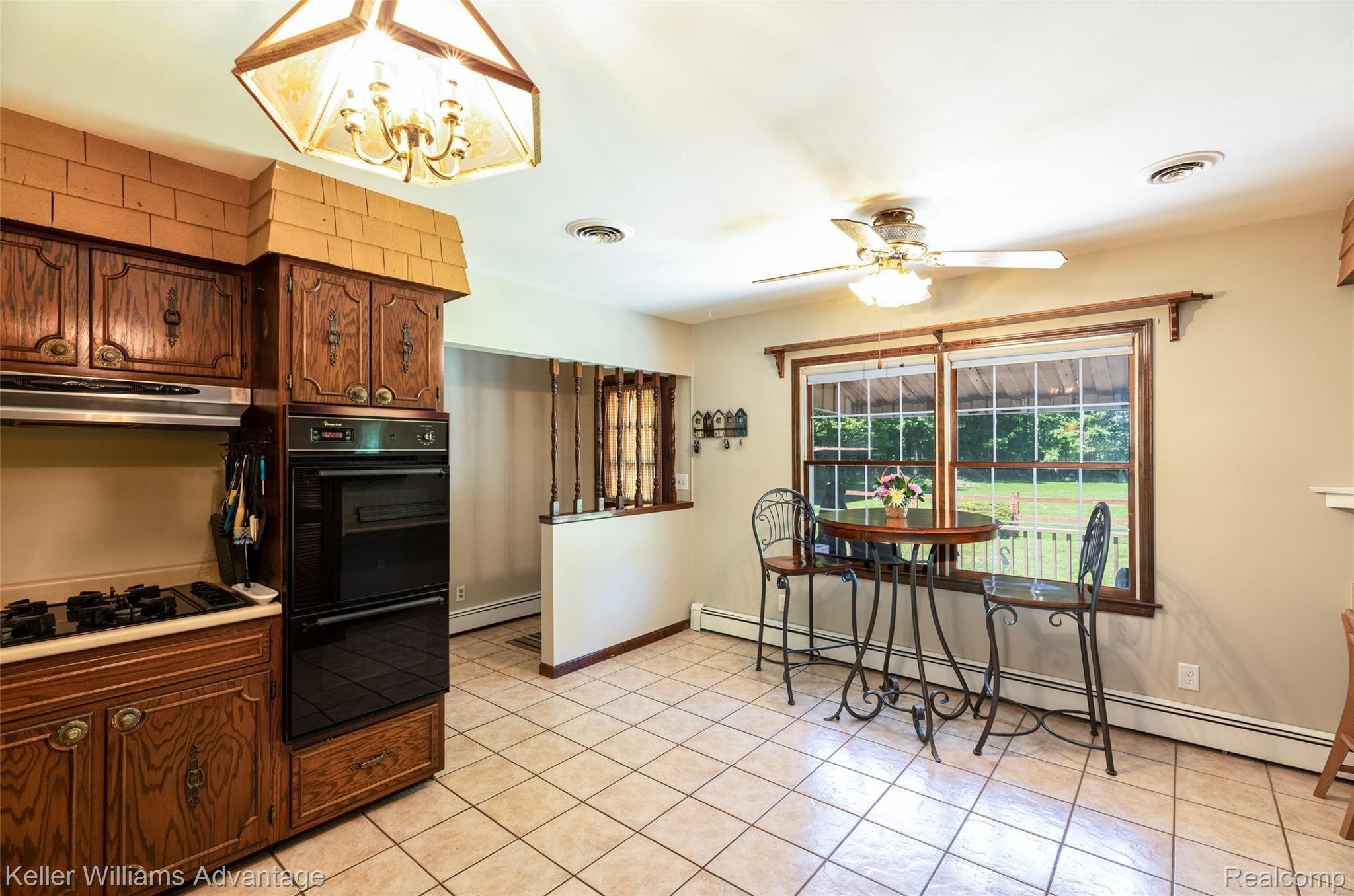 4540 Denton Road Canton, MI 48188 - Photo 24 of 38 24.Kitchen