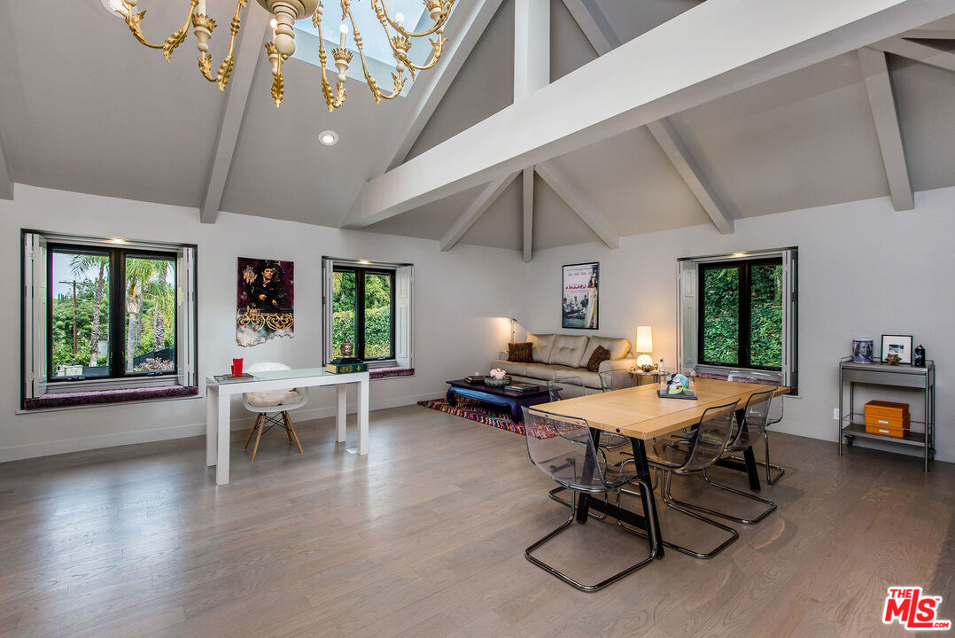 4531 Noeline Way Encino, CA 91436 - Photo 12 of 41