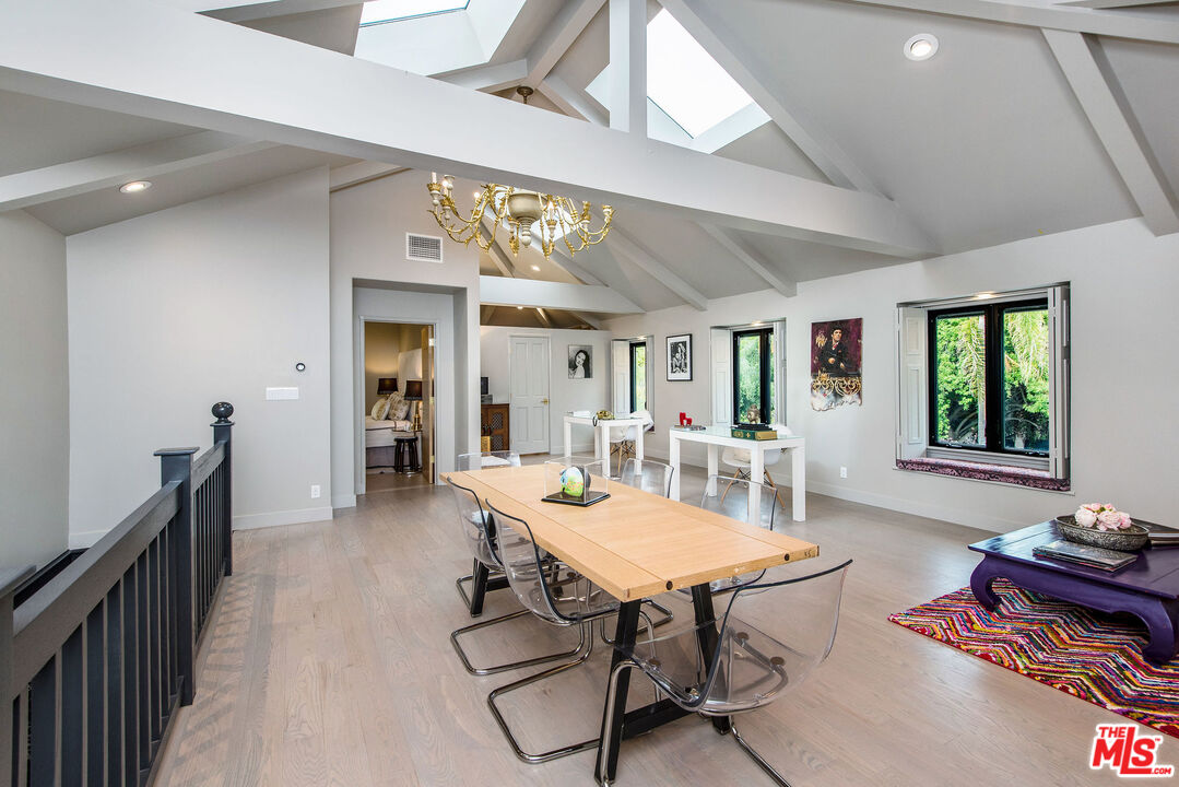 4531 Noeline Way Encino, CA 91436 - Photo 13 of 41