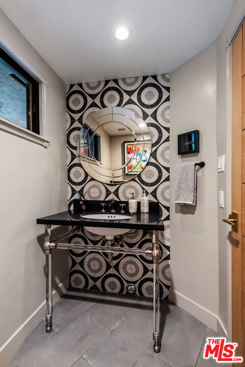 4531 Noeline Way Encino, CA 91436 - Photo 21 of 41