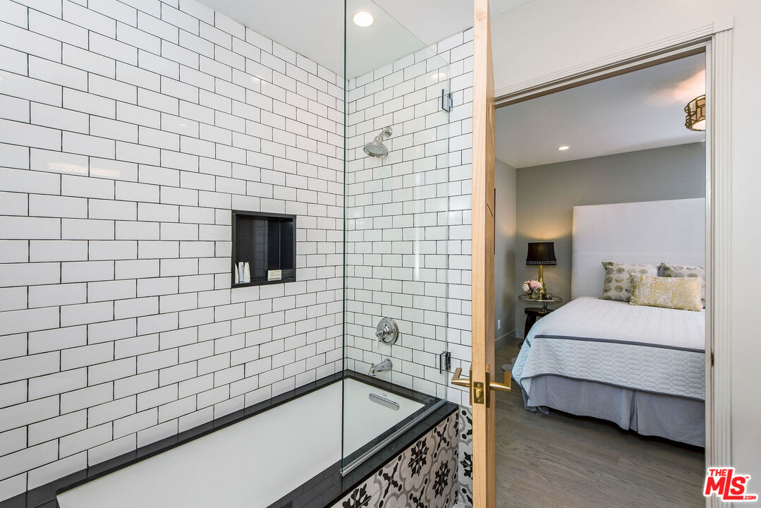 4531 Noeline Way Encino, CA 91436 - Photo 24 of 41