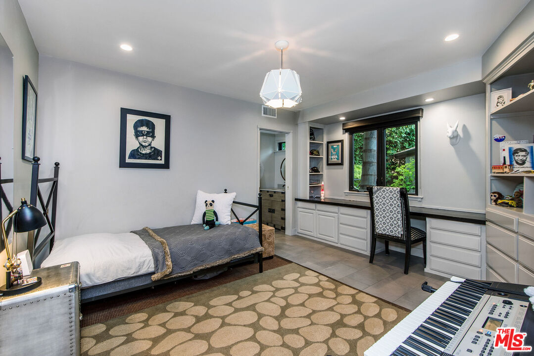 4531 Noeline Way Encino, CA 91436 - Photo 25 of 41