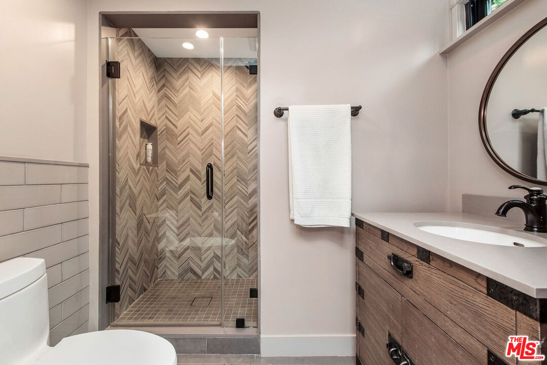 4531 Noeline Way Encino, CA 91436 - Photo 27 of 41