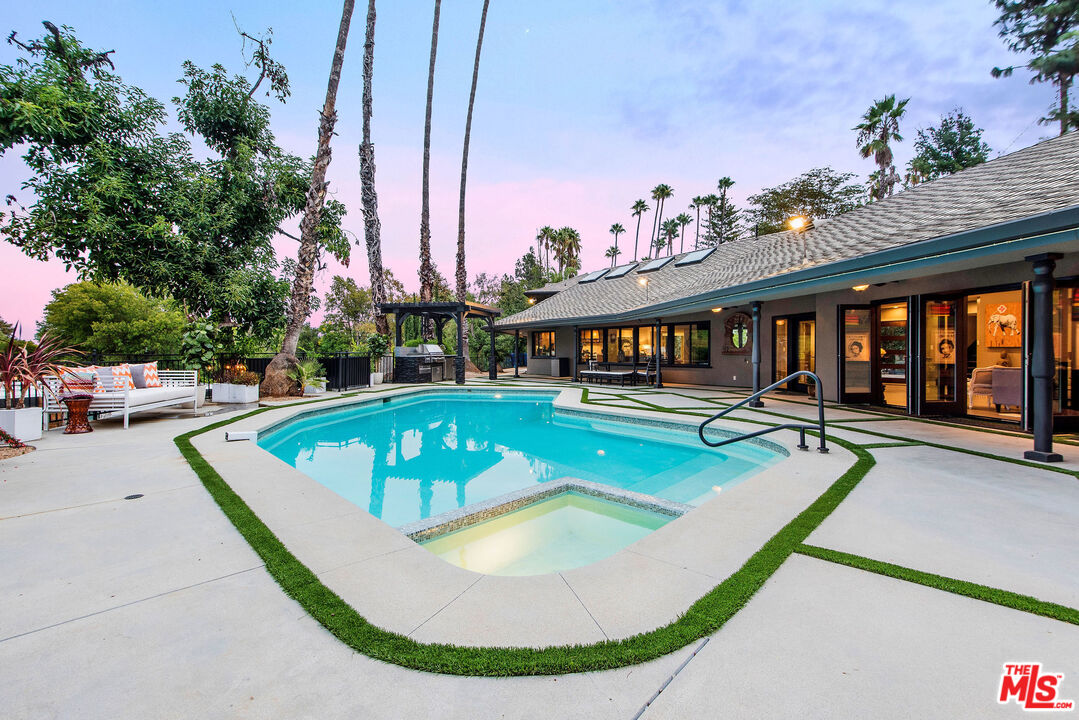 4531 Noeline Way Encino, CA 91436 - Photo 33 of 41