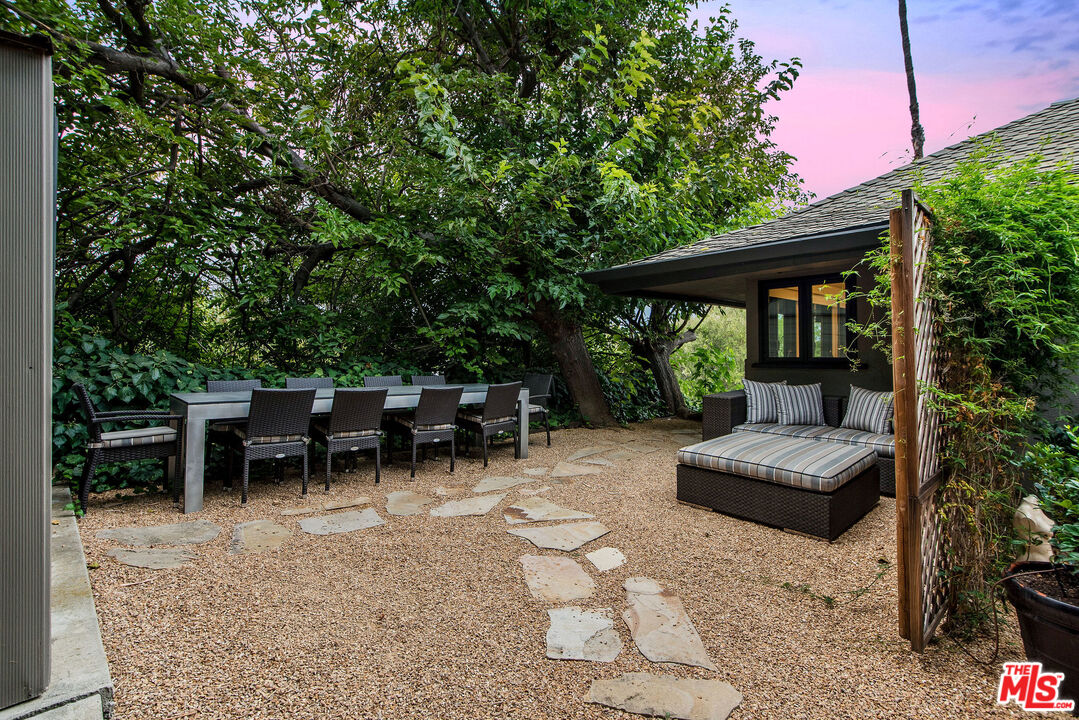 4531 Noeline Way Encino, CA 91436 - Photo 37 of 41