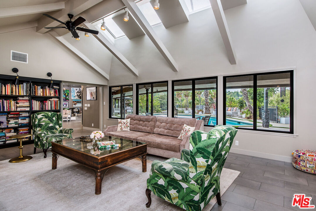 4531 Noeline Way Encino, CA 91436 - Photo 7 of 41