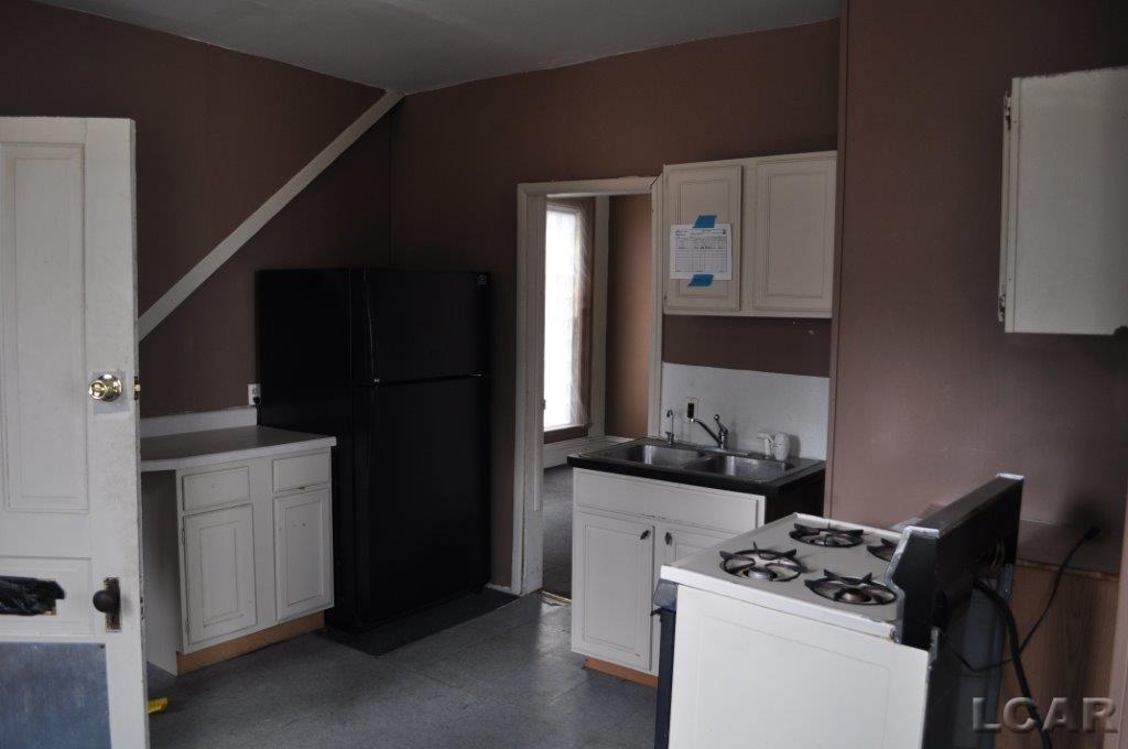 133 Union Street Adrian, MI 49221 - Photo 8 of 29
