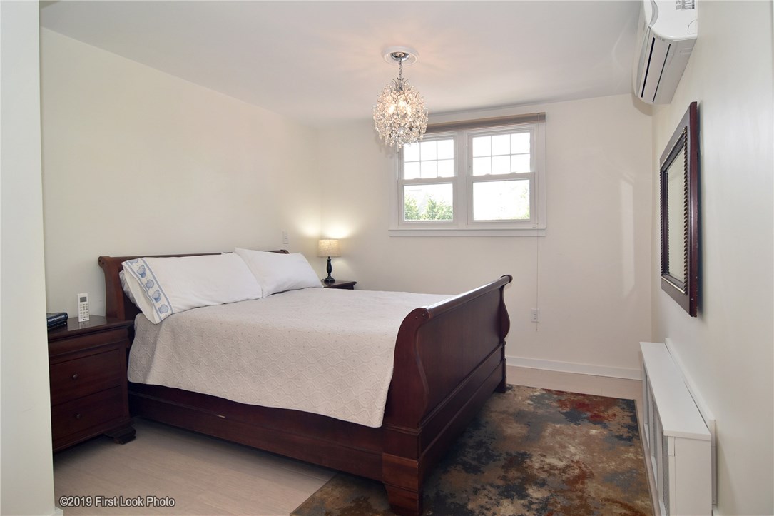73 Melbourn Road Warwick, RI 02886 - Photo 18 of 22