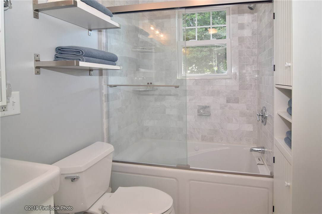 73 Melbourn Road Warwick, RI 02886 - Photo 21 of 22