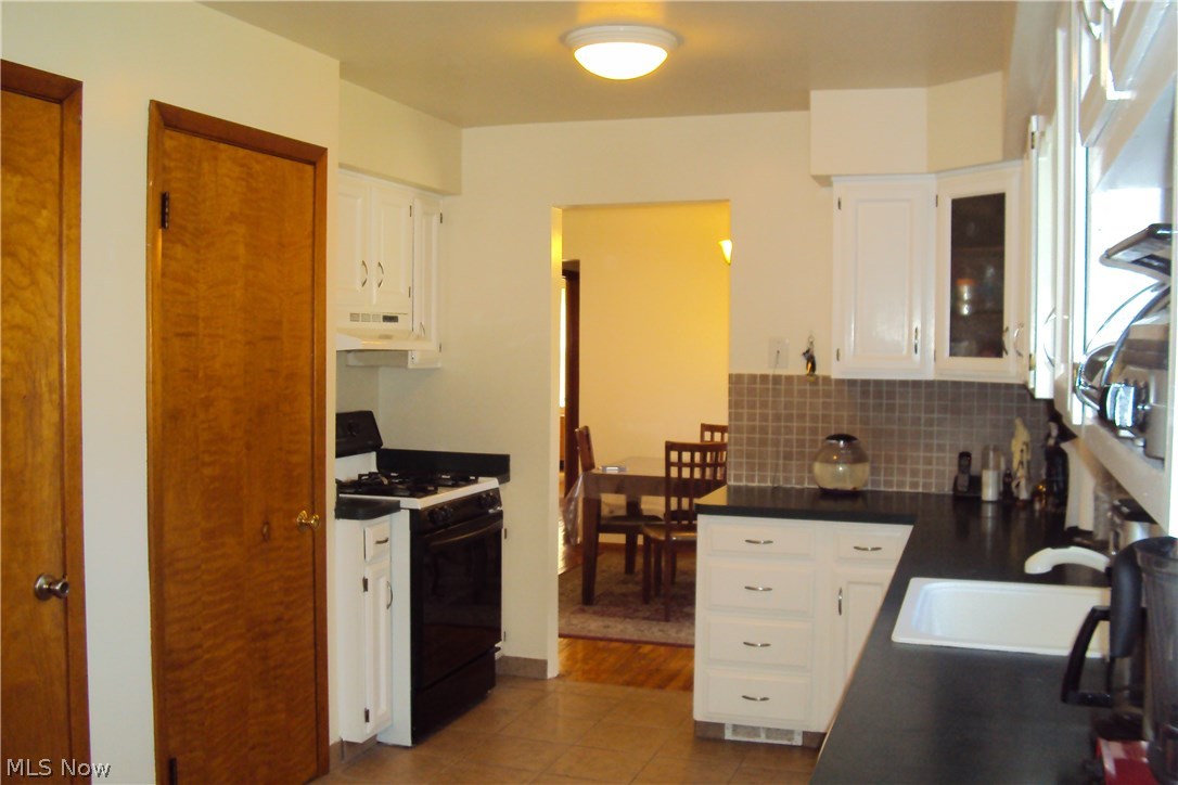 1364 Haverston Road Lyndhurst, OH 44124 - Photo 6 of 17 Gallery Image 6