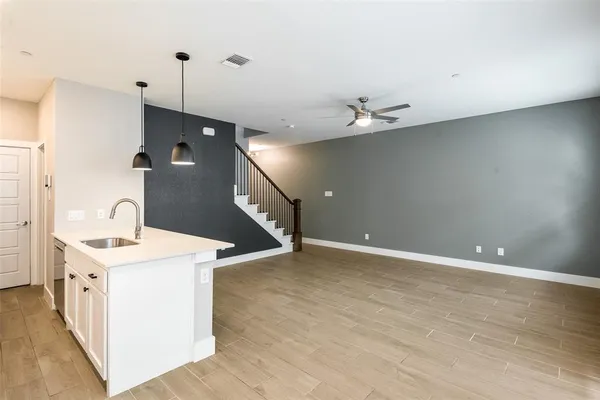 $2,850 | 2133 Lovedale Avenue, Dallas, TX 75235