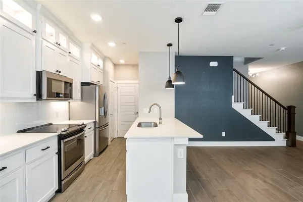 $2,850 | 2133 Lovedale Avenue, Dallas, TX 75235