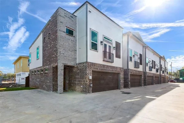 $2,850 | 2133 Lovedale Avenue, Dallas, TX 75235