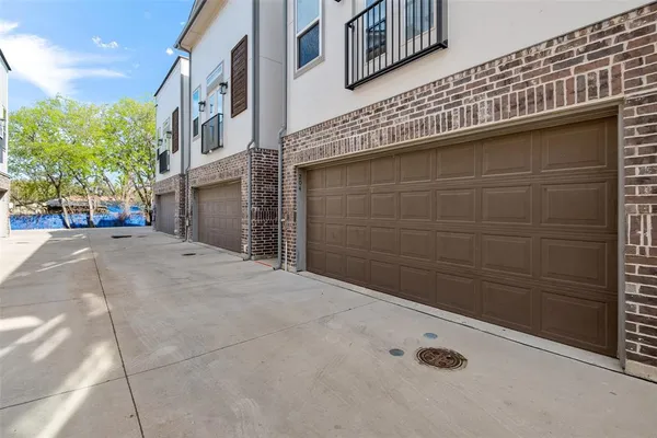 $2,850 | 2133 Lovedale Avenue, Dallas, TX 75235