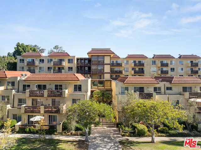 $589,500 | 5950 Buckingham Parkway, Unit 610, Culver City, CA 90230