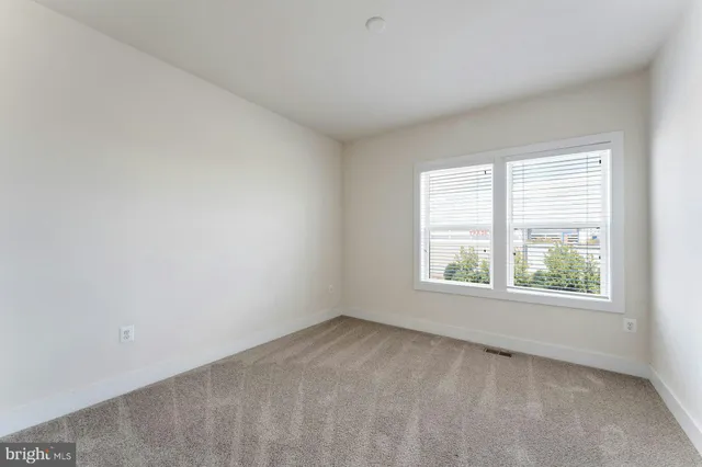 $665,000 | 44750 Tiverton Square, Ashburn, VA 20147