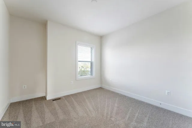 $665,000 | 44750 Tiverton Square, Ashburn, VA 20147