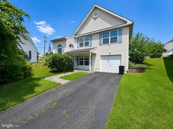 $2,750 | 19 Patriot Court, Upper Chichester, PA 19061