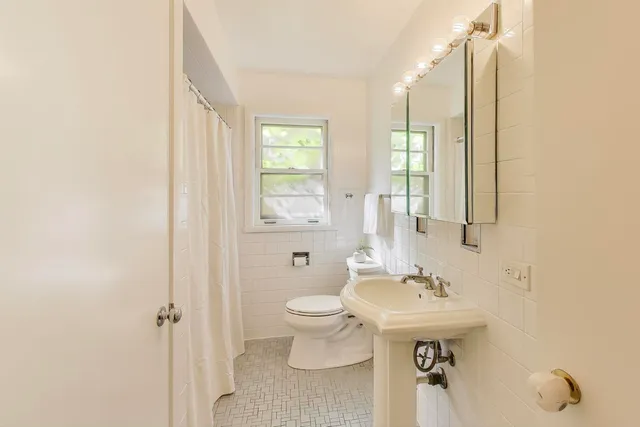 $499,000 | 6053 North Keeler Avenue, Chicago, IL 60646