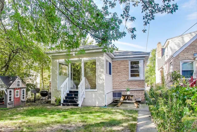 $499,000 | 6053 North Keeler Avenue, Chicago, IL 60646