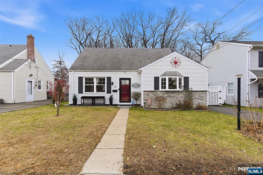 44 Kaywin Avenue Hawthorne, NJ 07506 - Photo 1 of 32