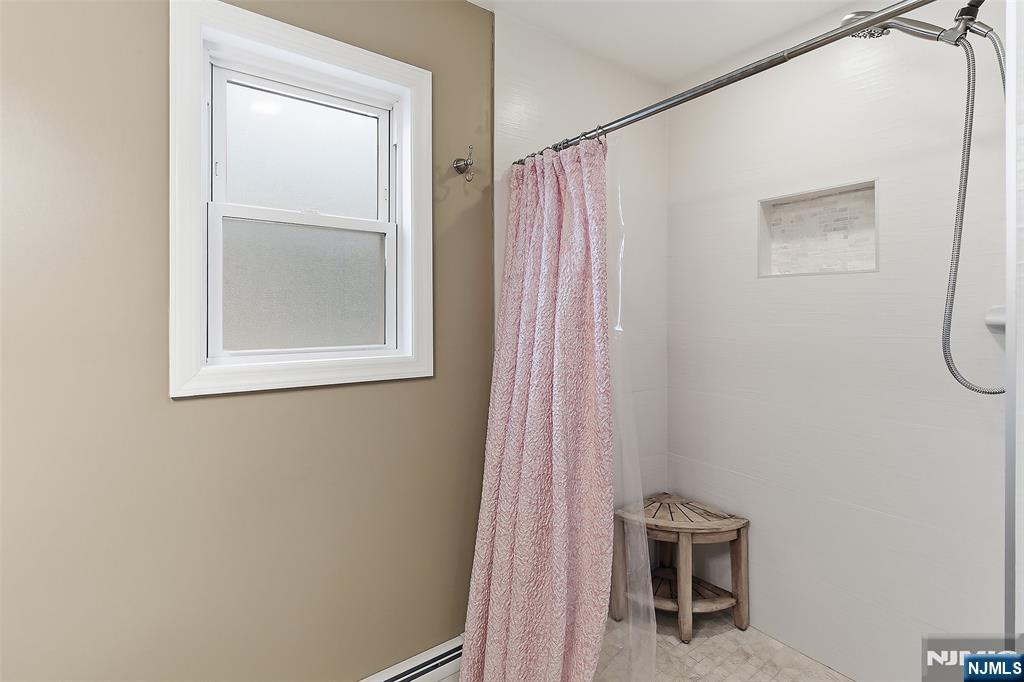 44 Kaywin Avenue Hawthorne, NJ 07506 - Photo 21 of 32