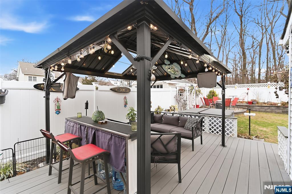 44 Kaywin Avenue Hawthorne, NJ 07506 - Photo 23 of 32