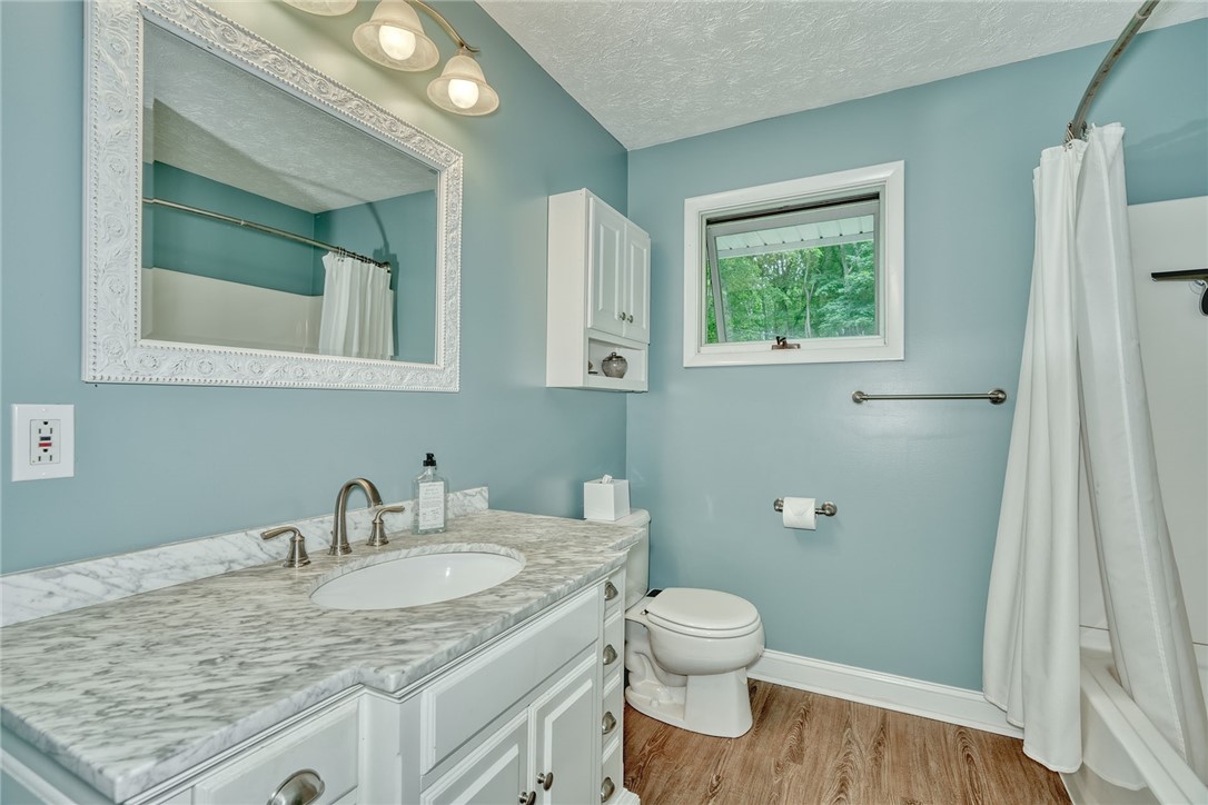 175 Longview Drive Webster, NY 14580 - Photo 26 of 47 Updated Main Bath!